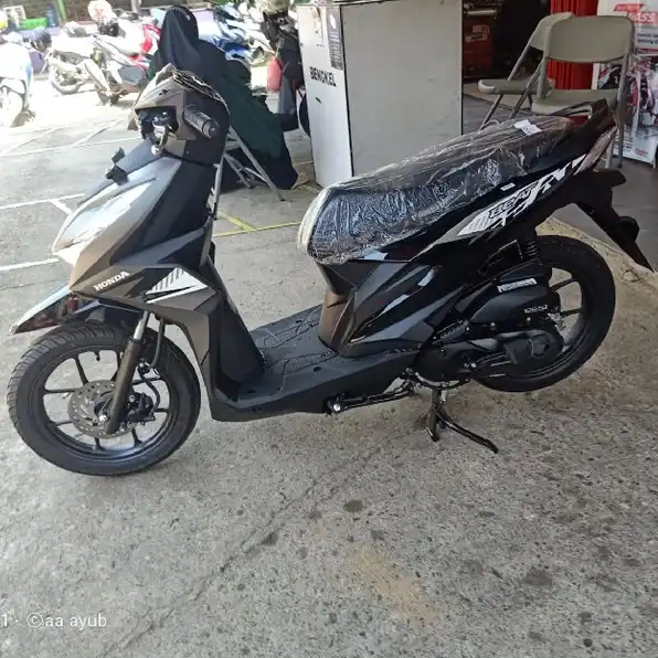 Honda Beat streat melayani cash/kredit dengan DP murah