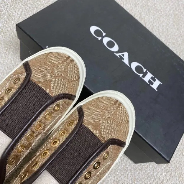 Sepatu Coach Sneakers Brown Signature (CSBS01GD)