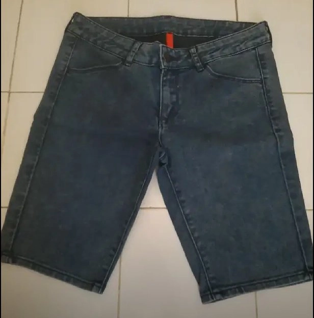 celana jeans selutut