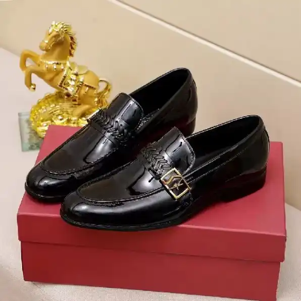 Sepatu pantofel formal pria salvatore ferragamo