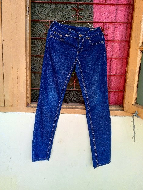 Celana Jeans Preloved merk MANGO 