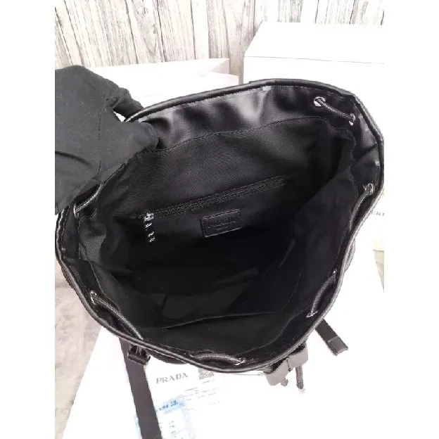 Tas ransel backpack unisex black prada