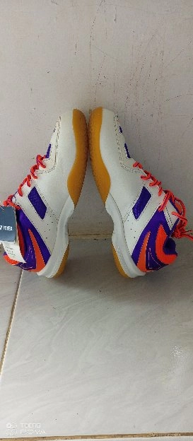 sepatu badminton brand yonex SHB 200CR