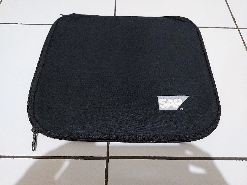 Obral pelindung cover laptop tablet berbagai model, ukuran dan warna