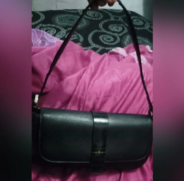 tas bahu oume iren hitam