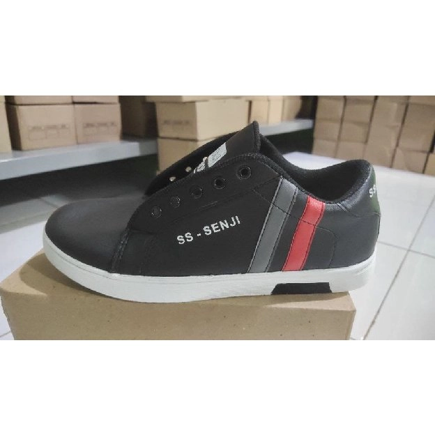 *Sepatu sneakers pria ss-SENJI BG-875*