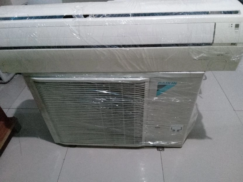 AC Split DAIKIN THAILAND 2pk Siap Pasang Terima dingin Dan bersih