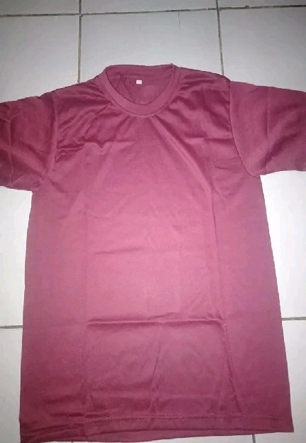 kaos polos pria bahan adem