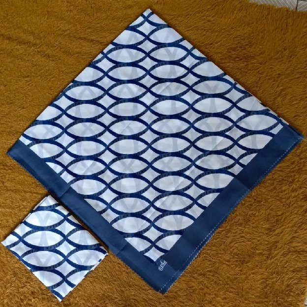 Kerudung segi empat motif laser cut