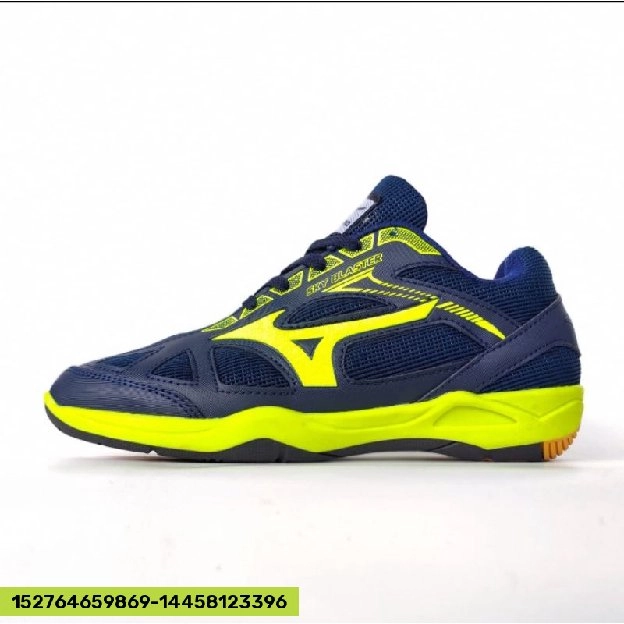 sepatu bulutangkis Mizuno 