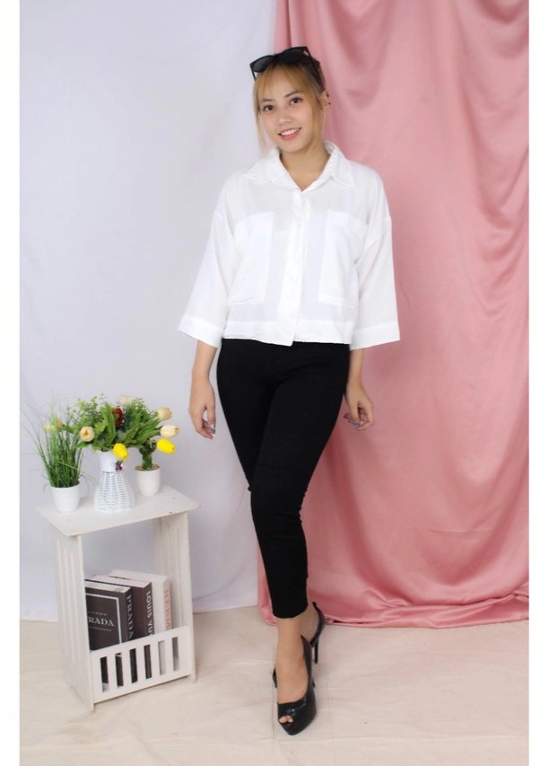 Kemeja Linen Crop Atasan Wanita