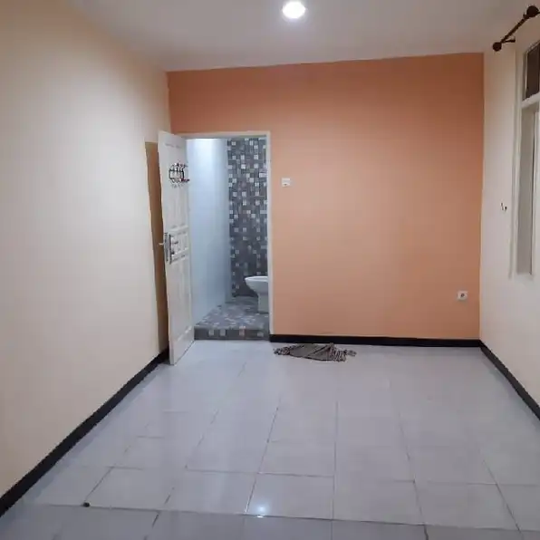 Rumah Siap Huni 1¹/² Lantai Medayu Utara Rungkut Surabaya SHM 650jt 