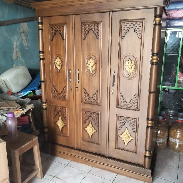 lemari jati 3 pintu