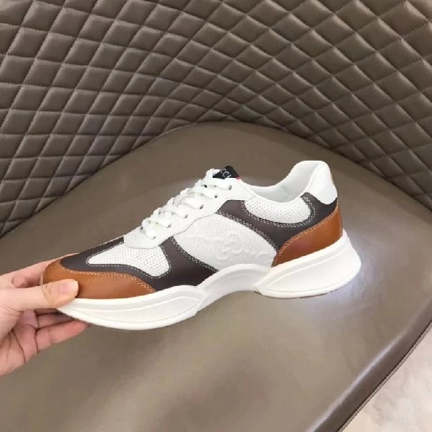 sepatu sneakers pria gucci