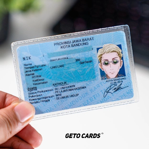 Sampul Pelindung Kartu Anti Gores Untuk KTP ID CARD Design Anime Kartun