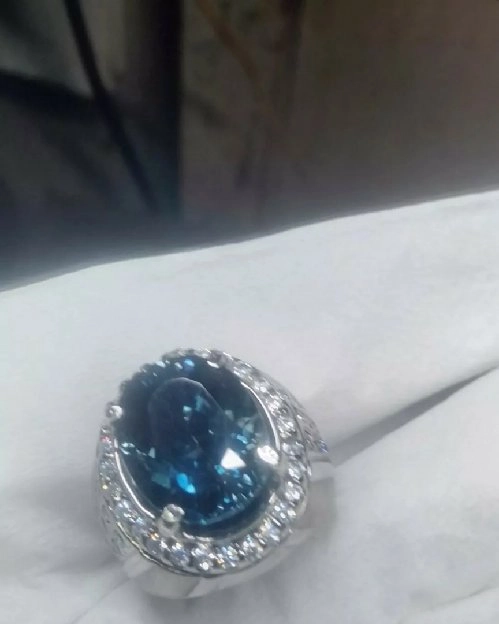 BLUE TOPAZ LONDON asli 