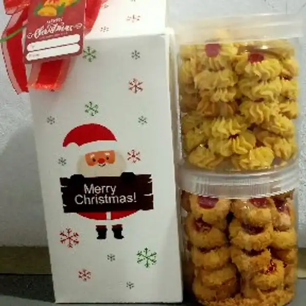 Hampers kue natal