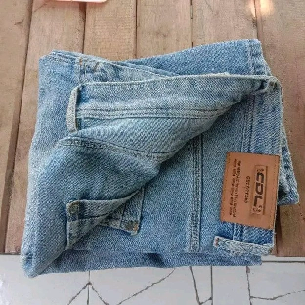 Celana Jeans Panjang