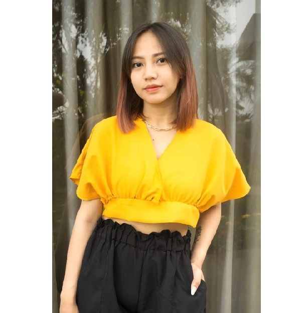 Baju Blouse Wanita Linen Crop