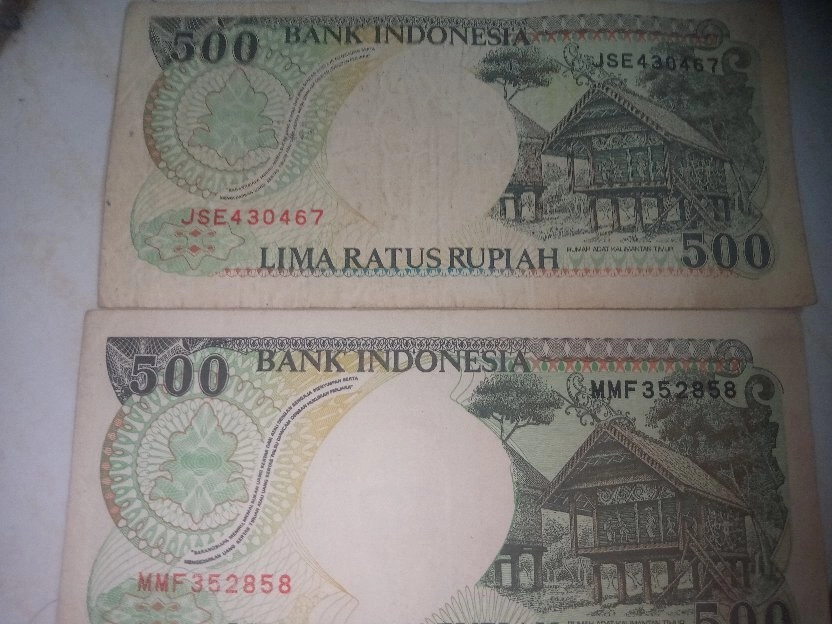 UANG KERTAS 5OO RUPIAH INDONESIA TAHUN 1992.