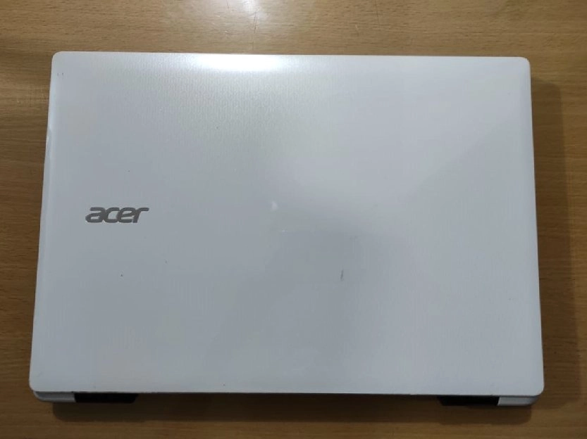 Laptop Acer Aspire E14