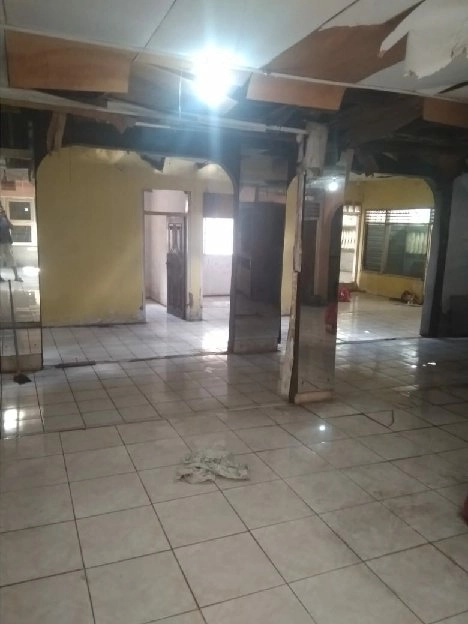 dijual rumah hitung tanah di kayu manis Jakarta Timur 