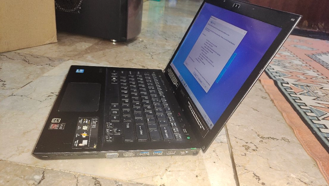 Laptop Sony VAIO Core i5-3230M 2,6GHZ/Ram 4Gb/HDD 500Gb/Intel HD4000/14Inch/Keyboard Backlight Mulus