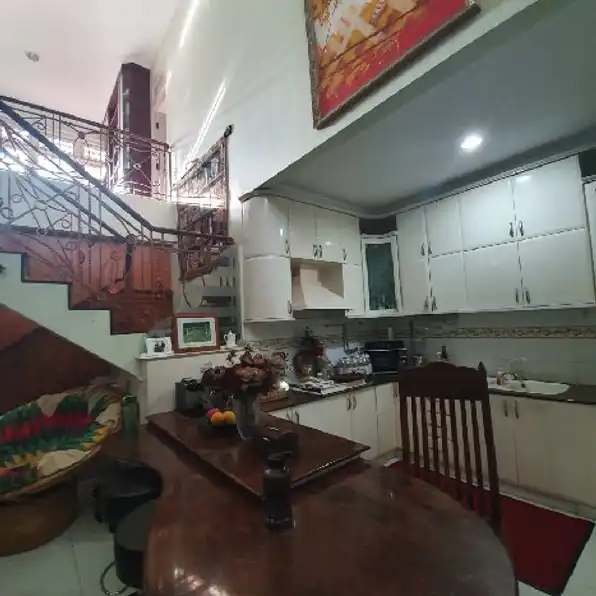 Rumah Asri Terawat 2 Lantai SHM Puri Bintaro Tangerang Selatan