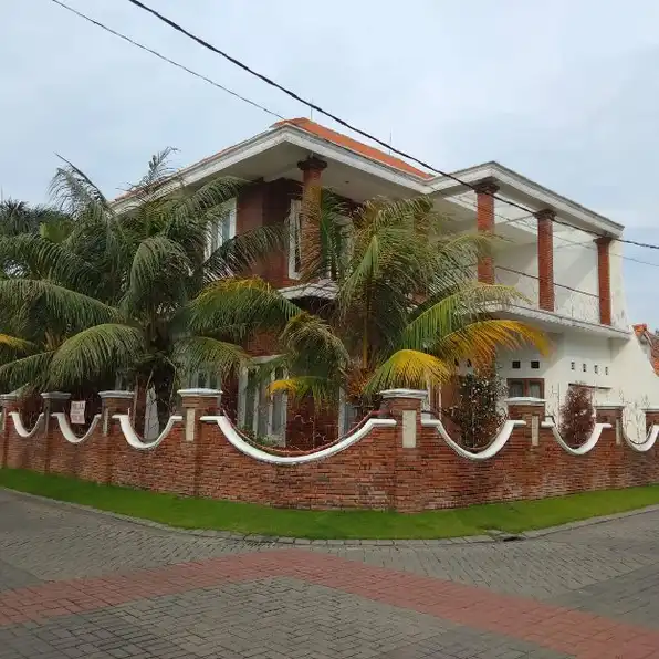 dijual rumah mewah hook bukit Palma Surabaya 