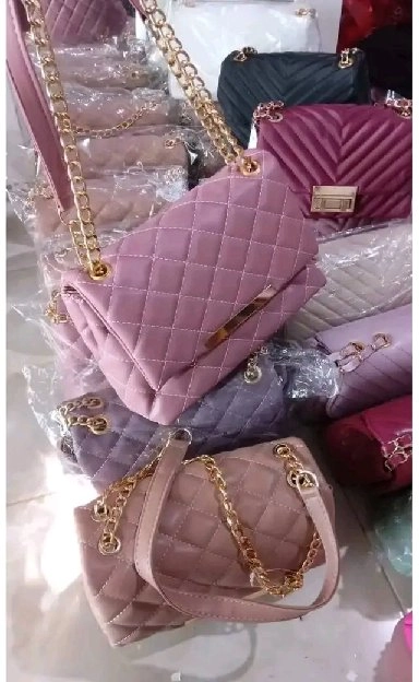 tas keren buruan di order barang nya bagus