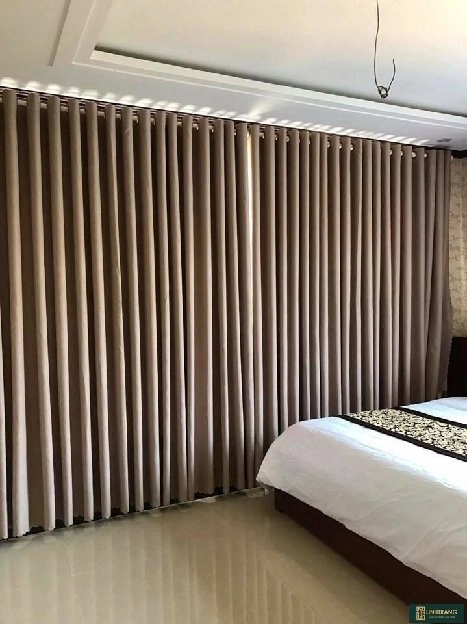 Pasang wallpaper dinding 3d custom toko jual dan pesan hordeng murah rollerblind vertikal blind