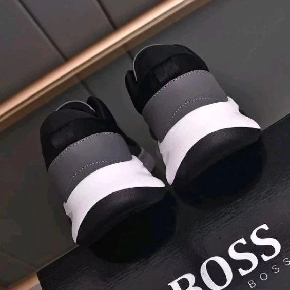 sepatu sneakers pria hugo boss