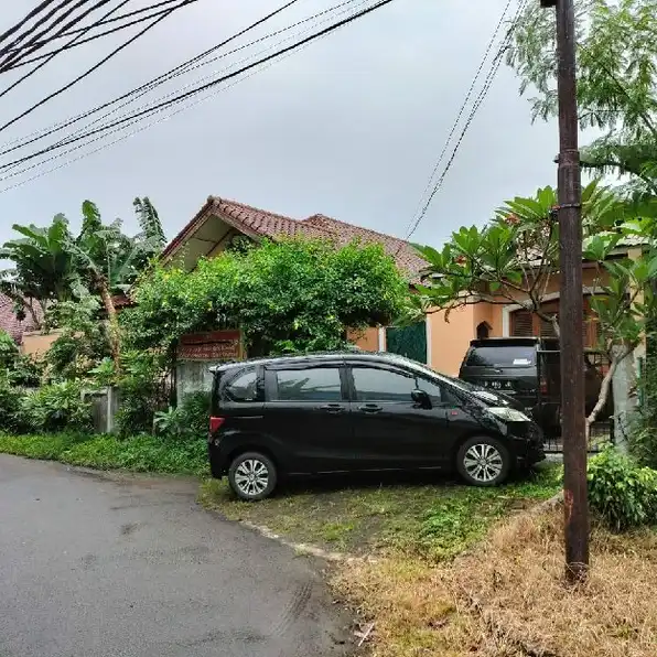 Dijual Cepat Rumah dgn Tanah Luas Dlm Perumahan Di Jatinegara Cakung Jakarta Timur 