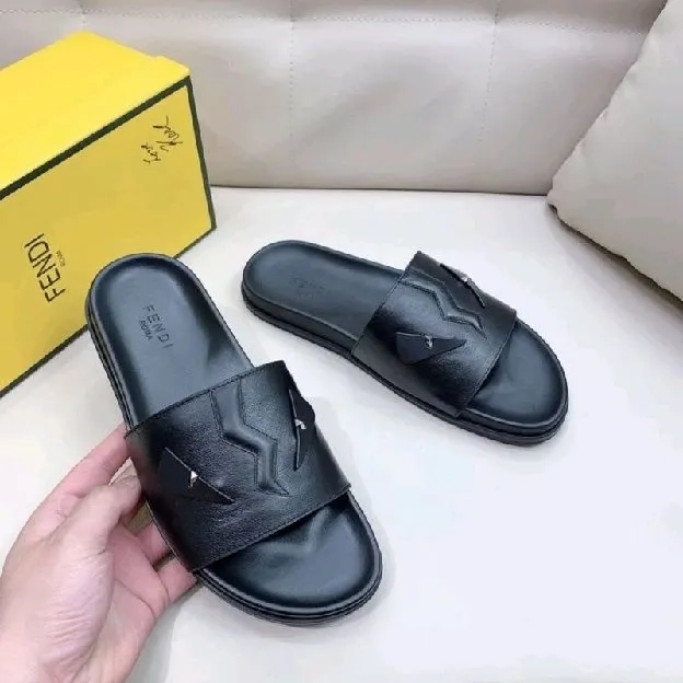 Sandal selop slide slippers pria fendi