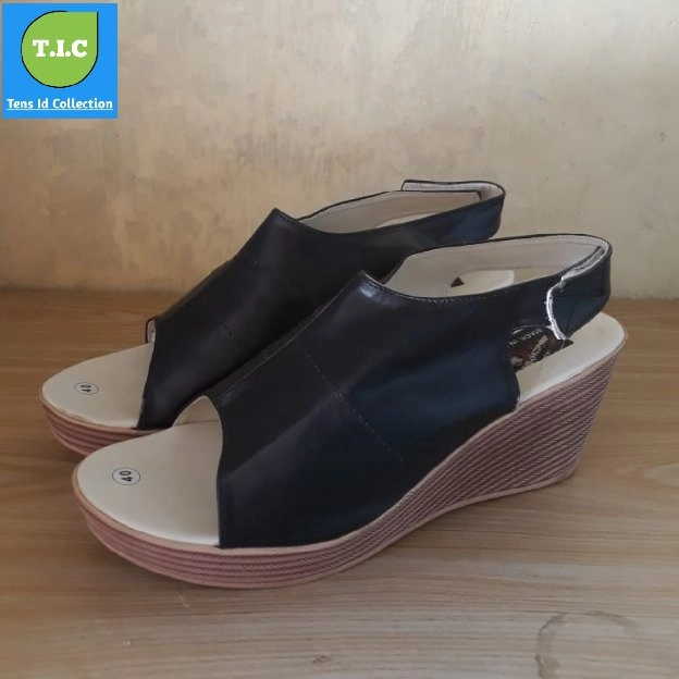 sandal wedges wanita