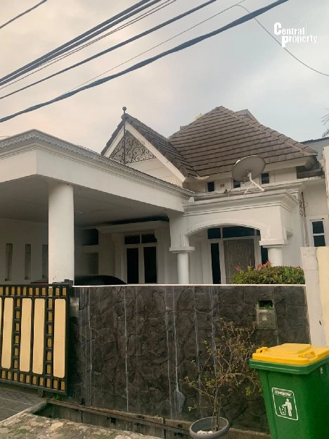 dijual rumah murah di bukit golf