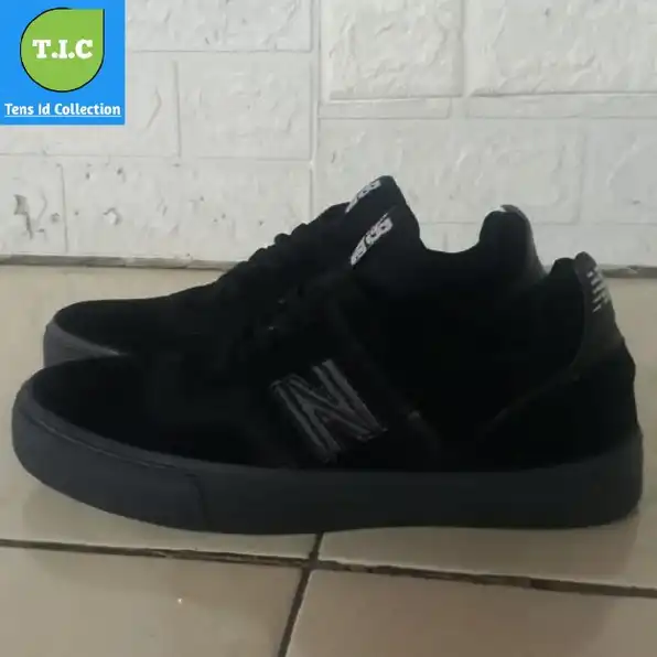 Sepatu Nb