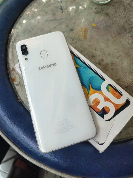 Samsung A30 4/64