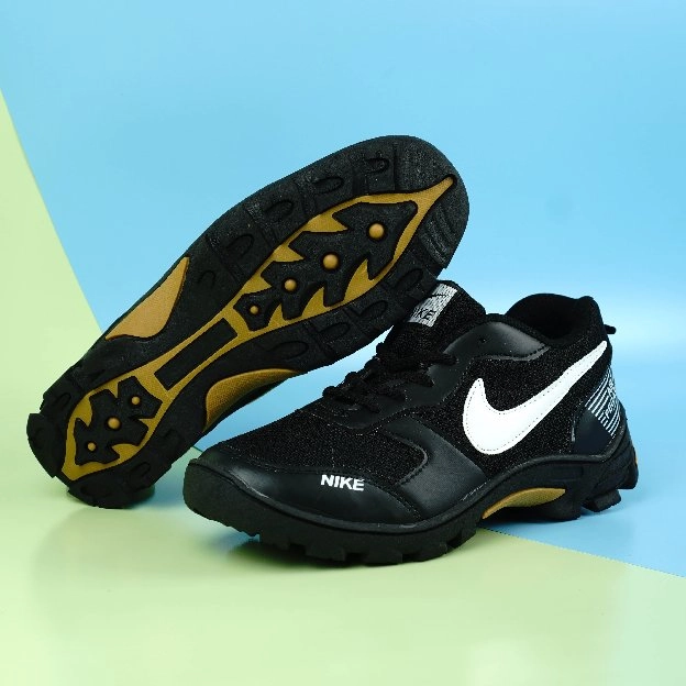 ARM Sneakers Pria Nike Pegasus