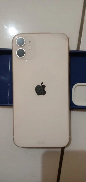 Dijual Iphone11 64GB garansi 1 thn ibox