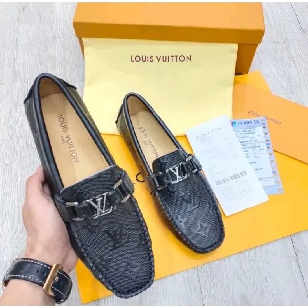 Sepatu loafers pria black monogram louis vuitton lv