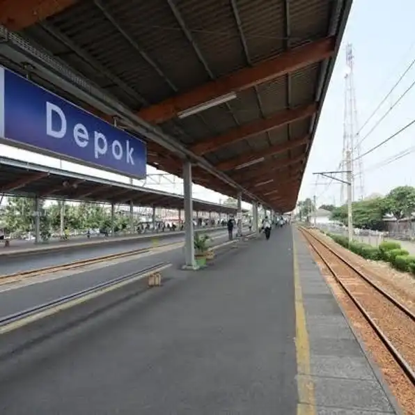 Rumah bebas banjir dekat stasiun Depok