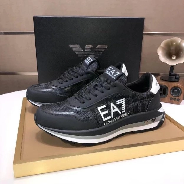 sepatu sneakers pria emporio armani