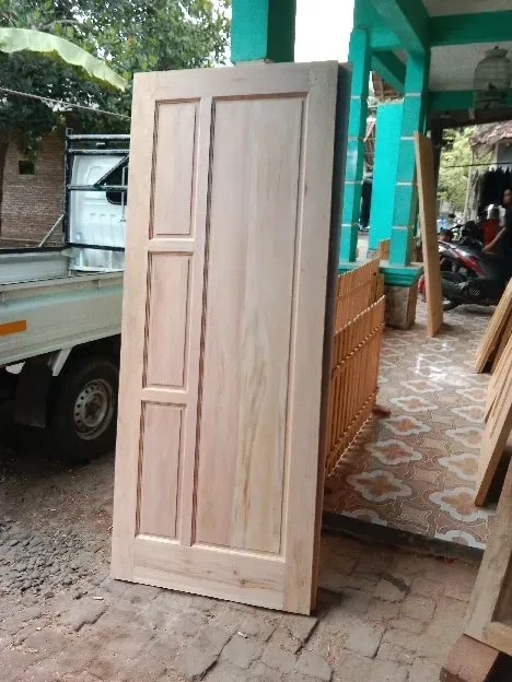 pintu kamar