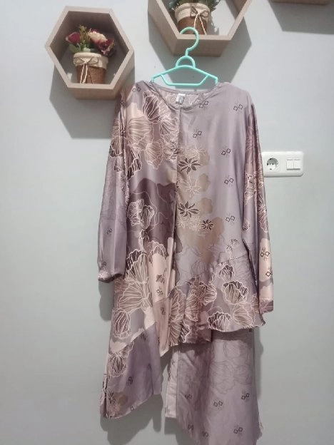 preloved tunik