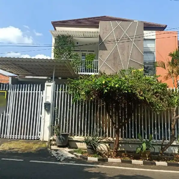 rumah mewah di perumahan duren sawit Jakarta Timur akses 2 mobil lebar 