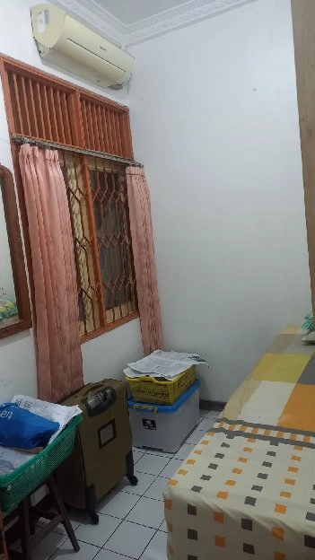 rumah second di komplek griya Bintara indah Bekasi 