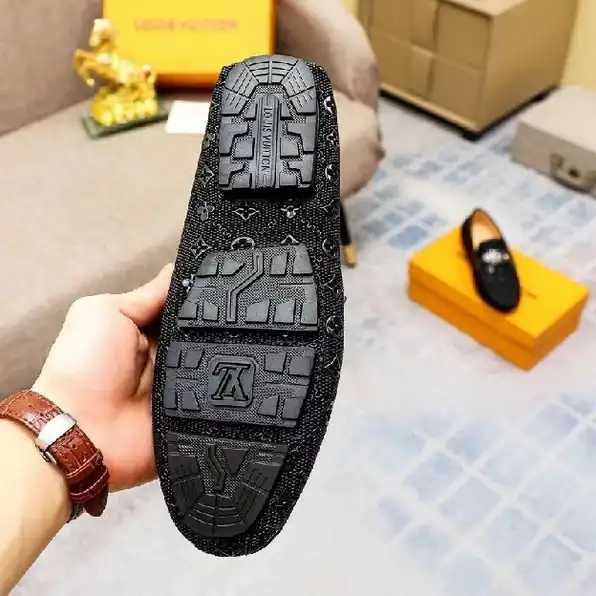 sepatu pria slip on lv loafer cowok hitam men shoes tanpa tali