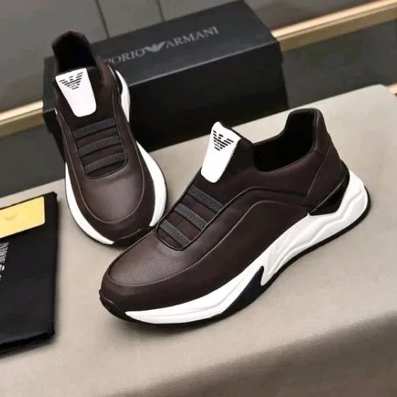 Sepatu sneakers pria emporio armani ea