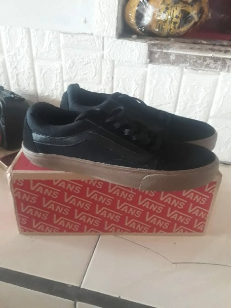 Sepatu Vans